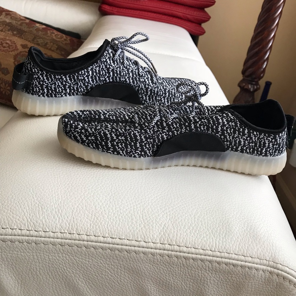 New Men’s Soft Sneakers g.w. US Size 11